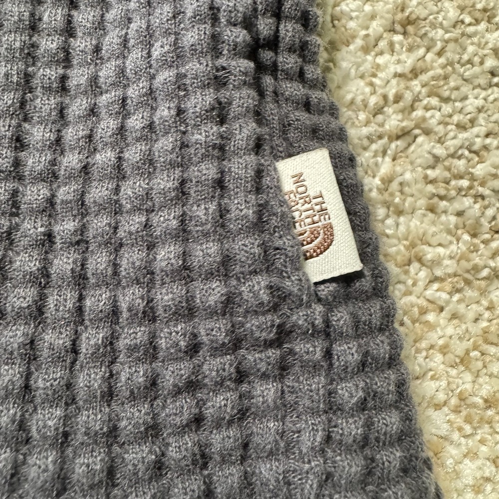North Face Women's Chabot Black Crop Waffle Mock Neck L/S Sweater Size M